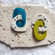 Load image into Gallery viewer, Anillos earrings
