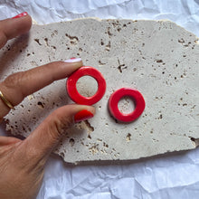 Load image into Gallery viewer, Hueso studs
