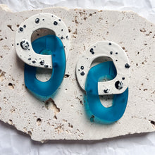 Load image into Gallery viewer, Anillos earrings
